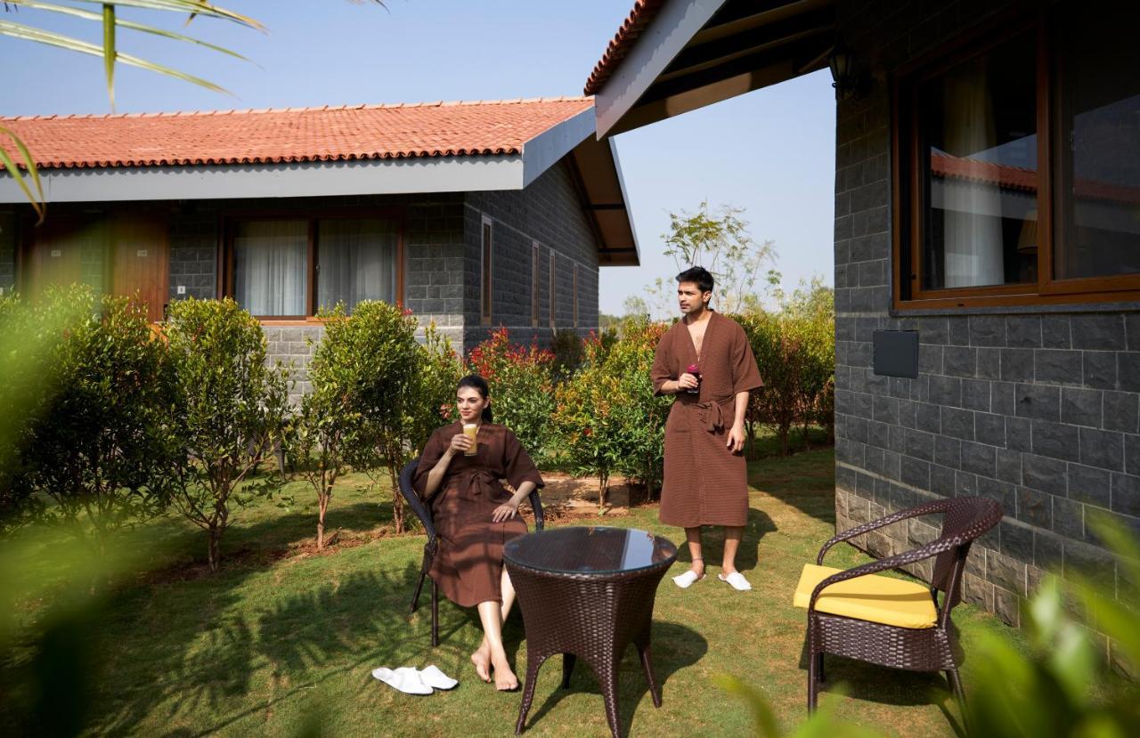 Viveda Wellness Resort Нашик Екстериор снимка