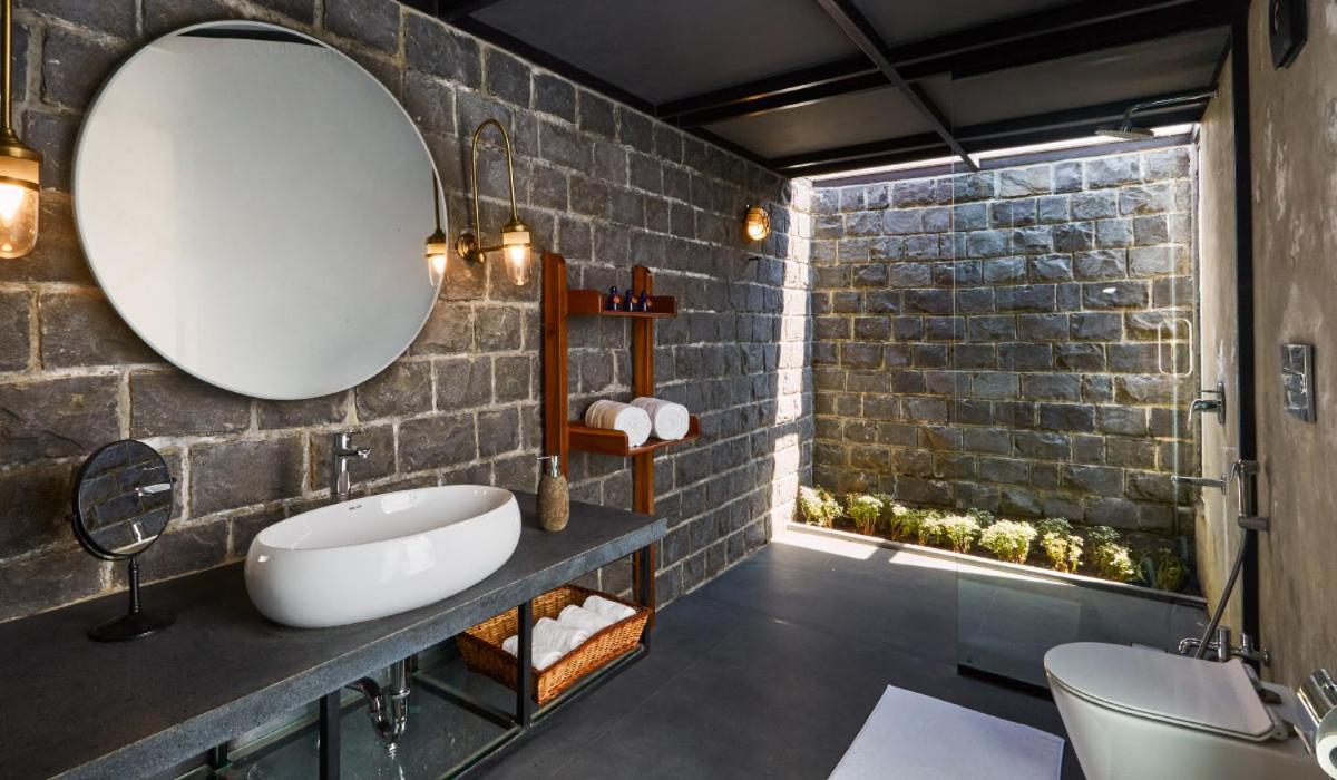 Viveda Wellness Resort Нашик Екстериор снимка